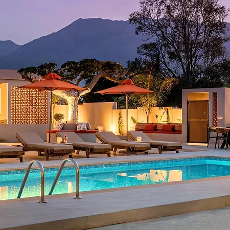 Villa Remezzo Heated Pool, Side